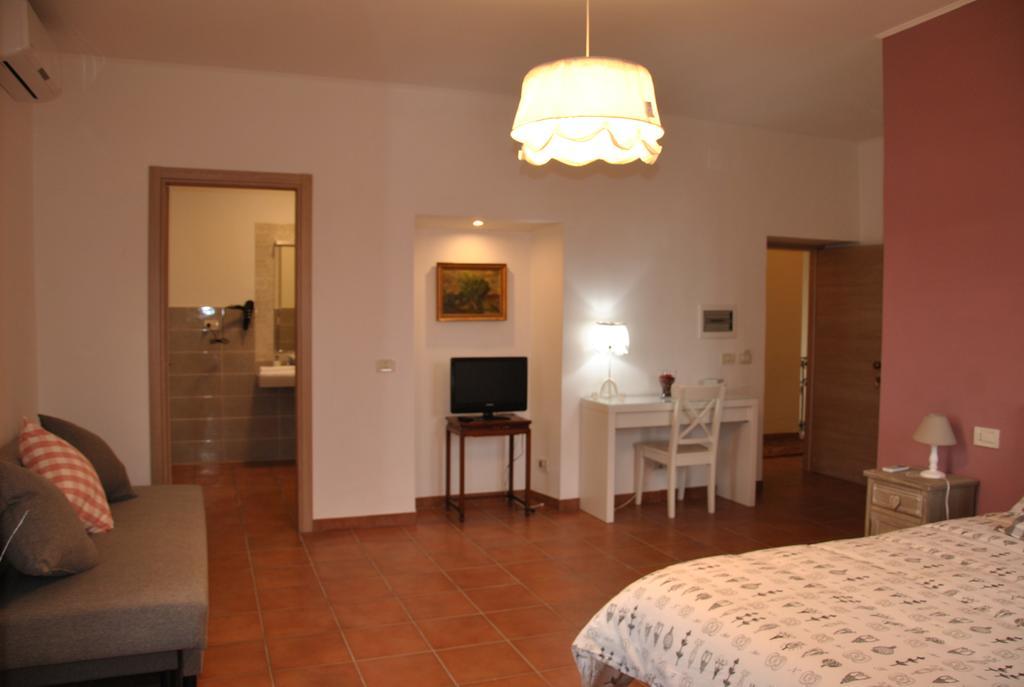 Casale Appio Hotel Roma Ngoại thất bức ảnh