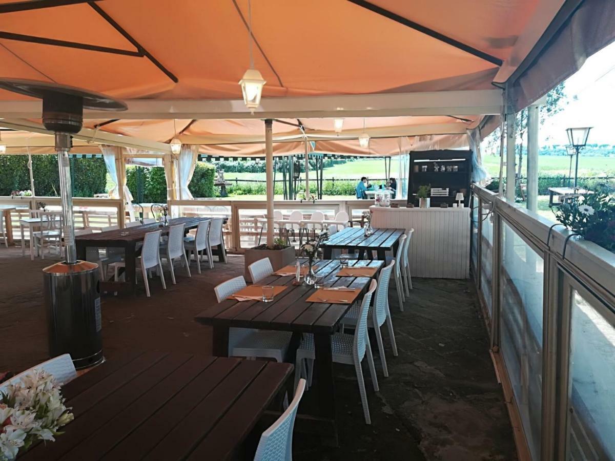 Casale Appio Hotel Roma Ngoại thất bức ảnh